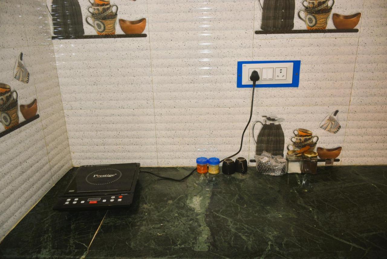 Blue Beds Homestay, Exotic 2Bhk Ac House 贾巴尔普尔 外观 照片