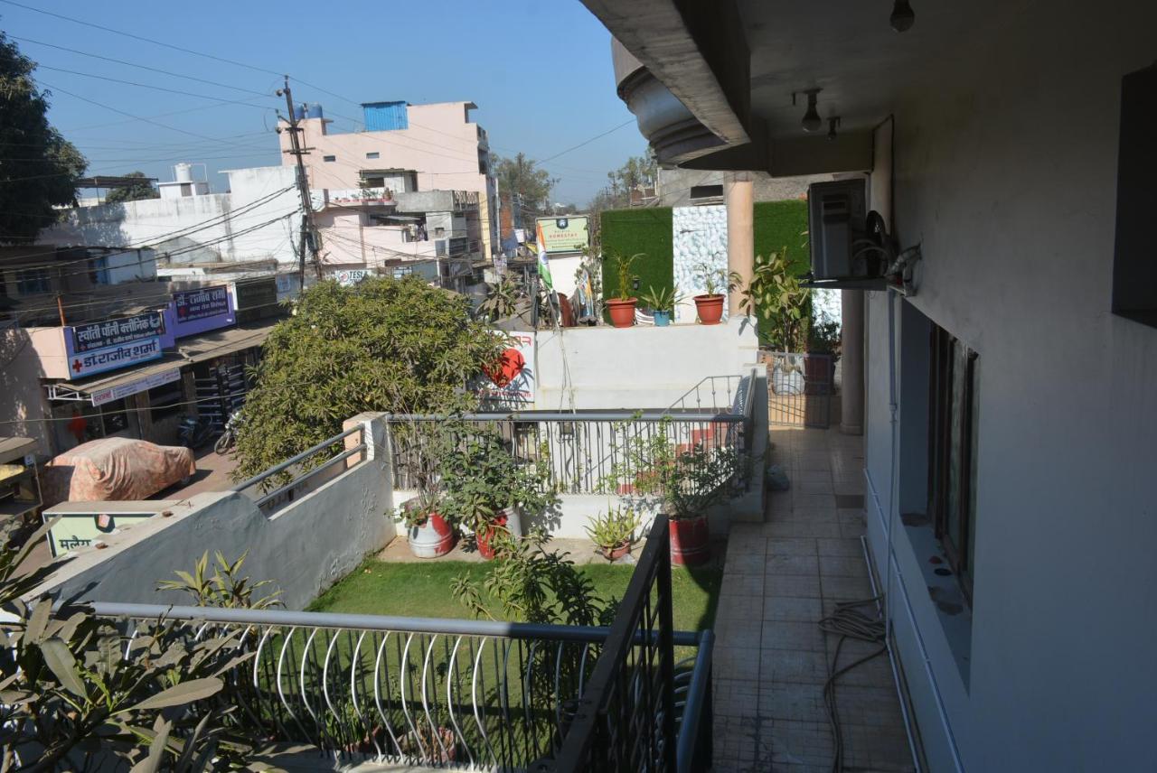Blue Beds Homestay, Exotic 2Bhk Ac House 贾巴尔普尔 外观 照片