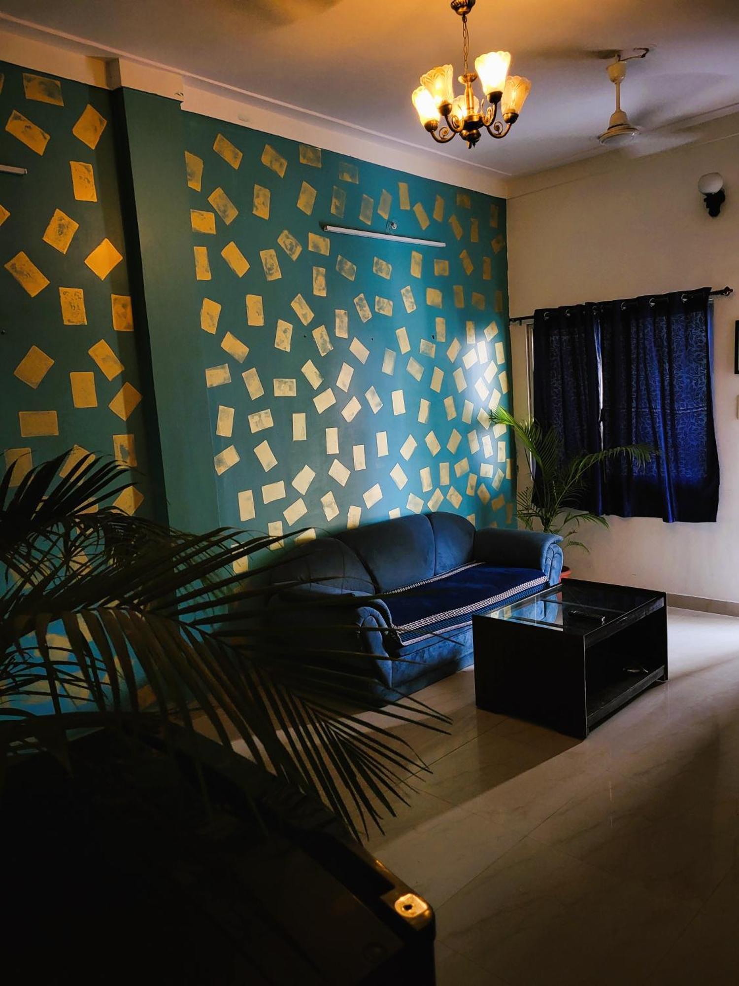 Blue Beds Homestay, Exotic 2Bhk Ac House 贾巴尔普尔 外观 照片